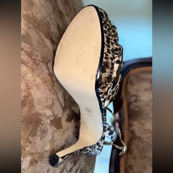 Caparros animal print satin platform stiletto heels 8.5 - Picture 6 of 13
